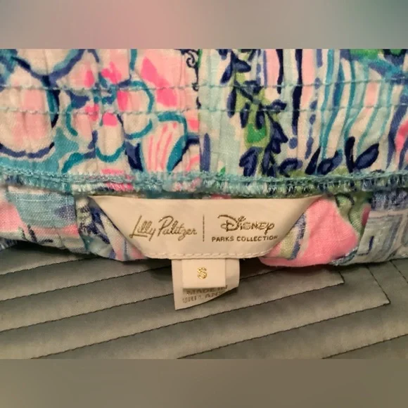 Lilly Pulitzer Disney Collection Linen Shorts Size Small - Picture 3 of 6